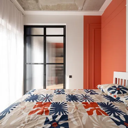 아파트 New Old Town Flat, Free Parking, Tv, Work Desk, Monitor, Ac, Security 리가